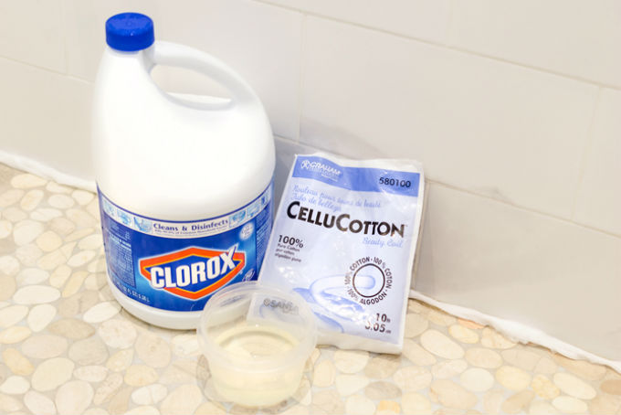 14 Brilliant Bathroom Cleaners You Can Make Yourself The Krazy Remove Bathtub Mold With Cotton Coil Soaked In Bleach