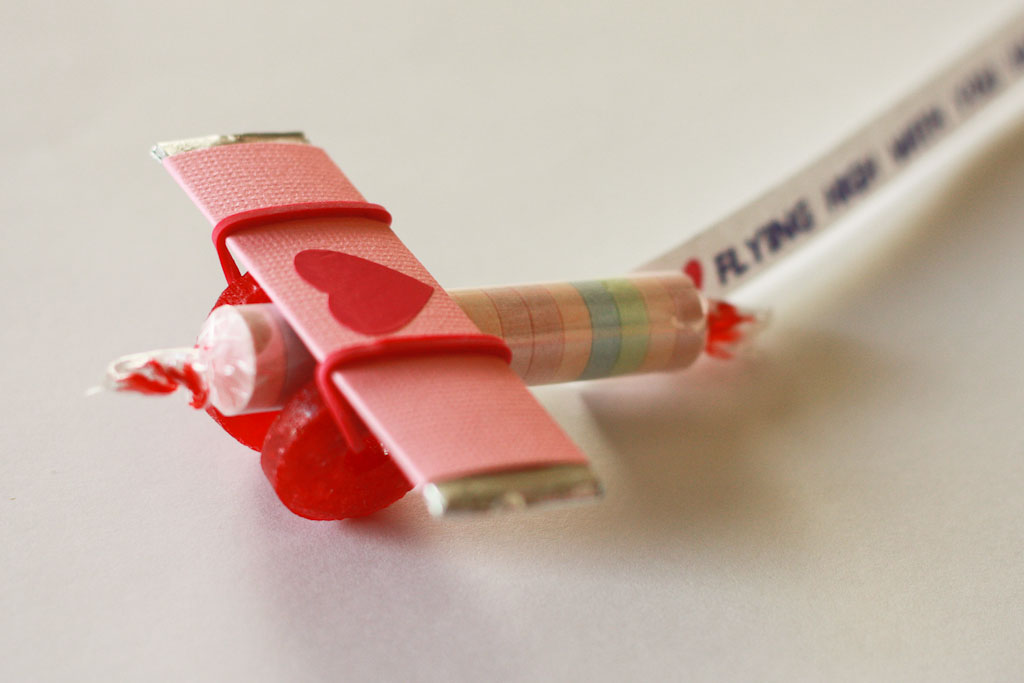 Valentine's Candy Airplanes Your Kids' Classmates Will Love