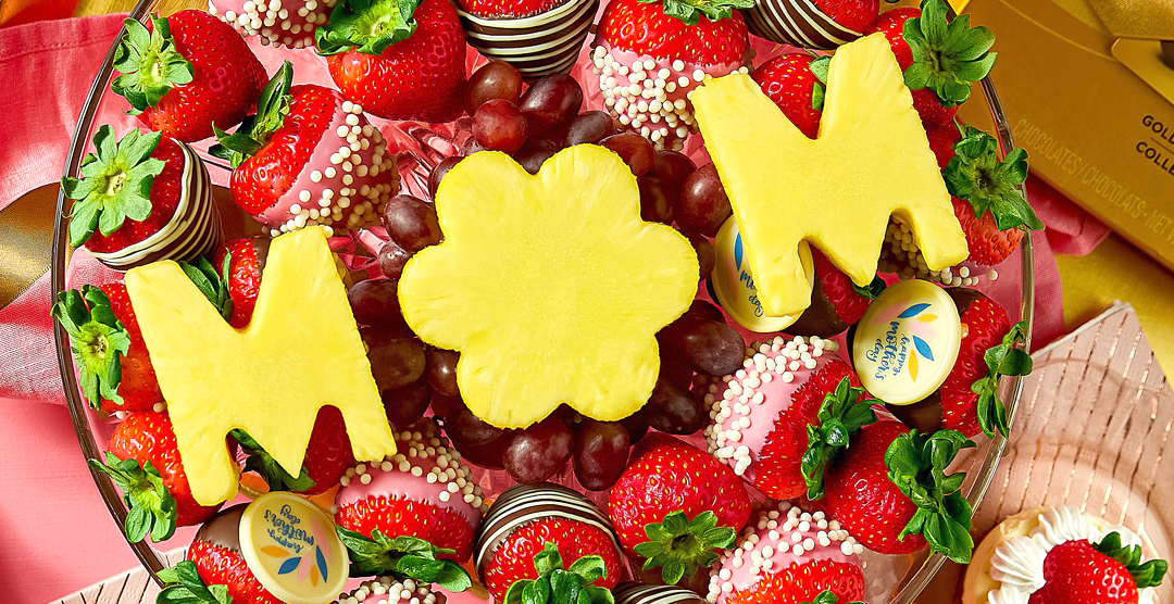 https://prod-cdn.thekrazycouponlady.com/wp-content/uploads/2017/05/best-mothers-day-deals-freebies-edible-arrangements-feature-1683665369-1683665369.jpg