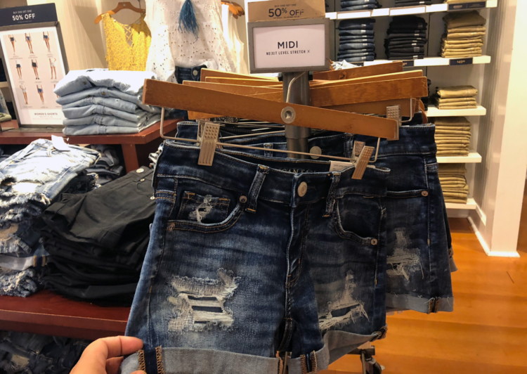 american-eagle-bogo-shorts-053118i-1527782863-750x532.jpg
