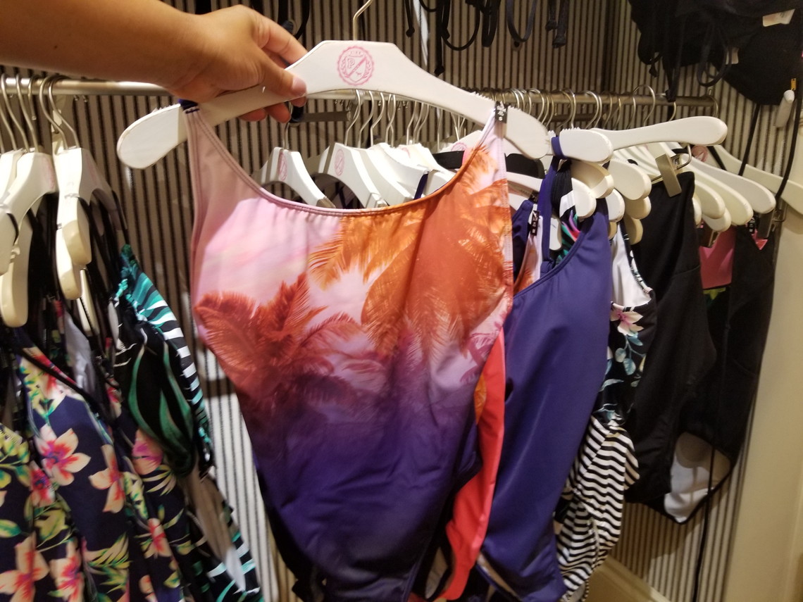 victorias-secret-swim-051718d-1526581267.jpg