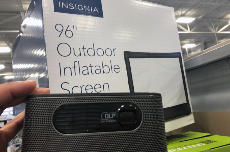 best-buy-insignia-projector-and-inflatable-screen-063018q-1530381903-750x496.jpg