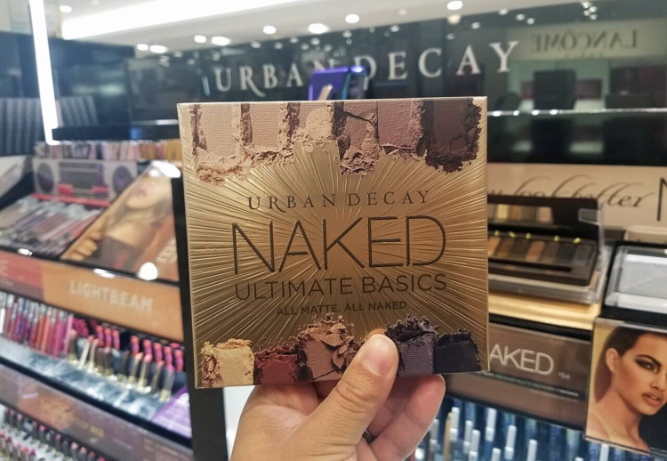 macys-urban-decay-ultimate-basics-eye-shadow-palette-61518b-1529088519-750x518.jpg
