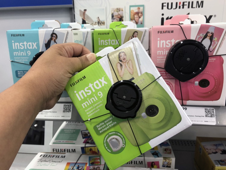 best-buy-instax-camera-726-2-1532624964-750x565.jpg