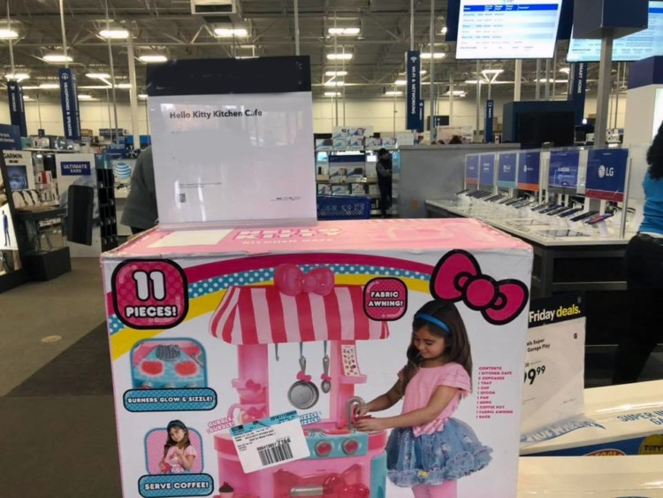 Hello Kitty Kitchen Cafe 49 88 At Walmart Reg 79 97 The