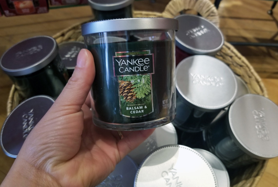 yankee-candle-small-tumbler-candles-1719a-1546881813.jpg