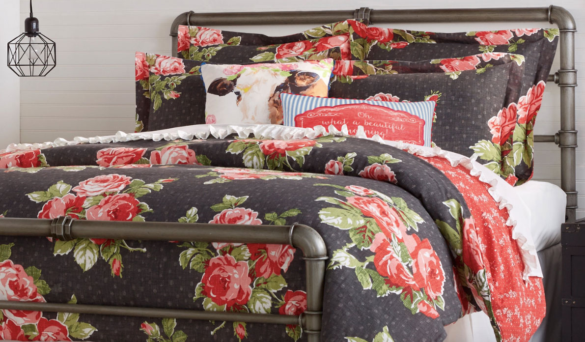 The Pioneer Woman Rose Garden Comforter 21 41 At Walmart The