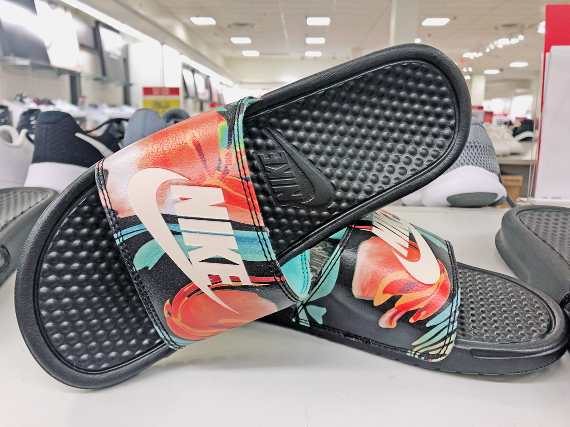 nike slides $15