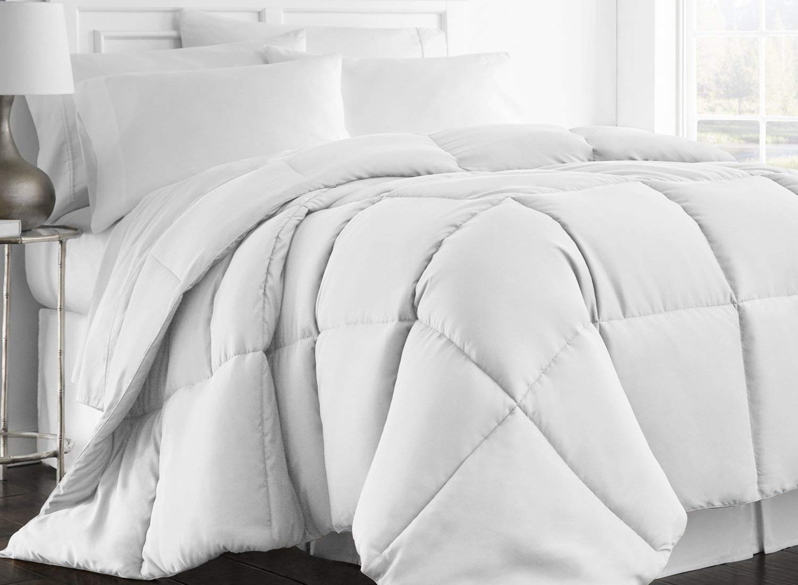 Queen Goose Down Alternative Comforter Only 16 67 At Walmart
