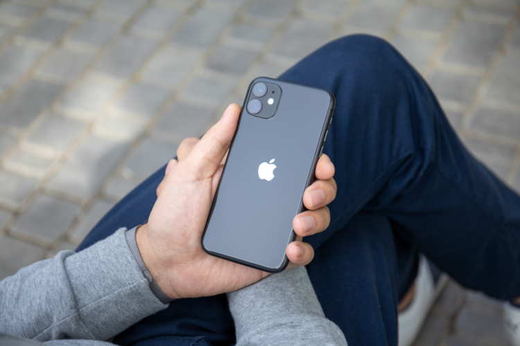 Switch To Xfinity Mobile And Save 200 On An Iphone 11 A