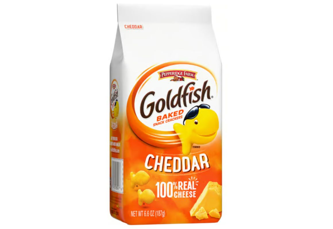 2 Goldfish Crackers